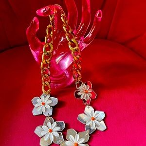 Mirrored and white flower gold chain necklace.